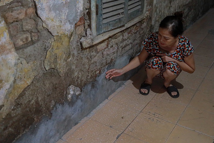 Khu tập thể cũ giữa Hà Nội: Hàng trăm người dùng chung nhà vệ sinh, 