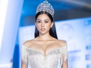 Thời trang - “Mỹ nữ Việt nghìn năm có một&quot; lên tiếng sau sự cố váy, bỏ dở catwalk chạy vào cánh gà