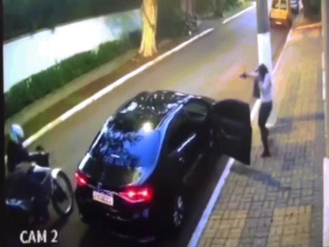 Video: Cướp nhầm cận vệ thị trưởng ở Brazil, bị bắn chết tại chỗ