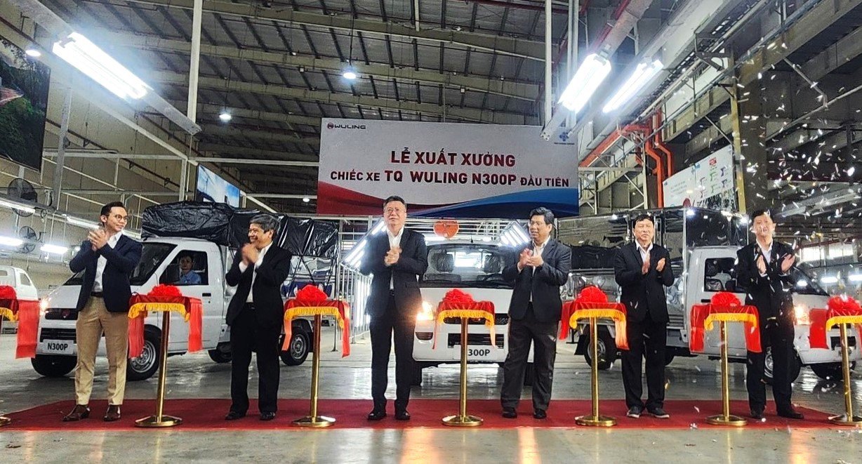 Ra mắt xe tải nhẹ máy xăng TQ Wuling N300P tiêu chuẩn Euro 5 - 1