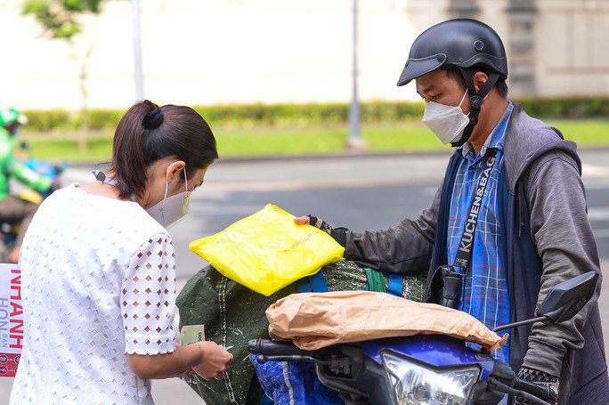 Lừa đảo trực tuyến ngày càng nở rộ trong bối cảnh thương mại điện tử bùng nổ Ảnh: HOÀNG TRIỀU