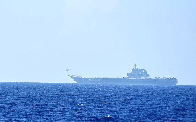 Trung Quốc đưa đội tàu sân bay qua eo biển Đài Loan - 1