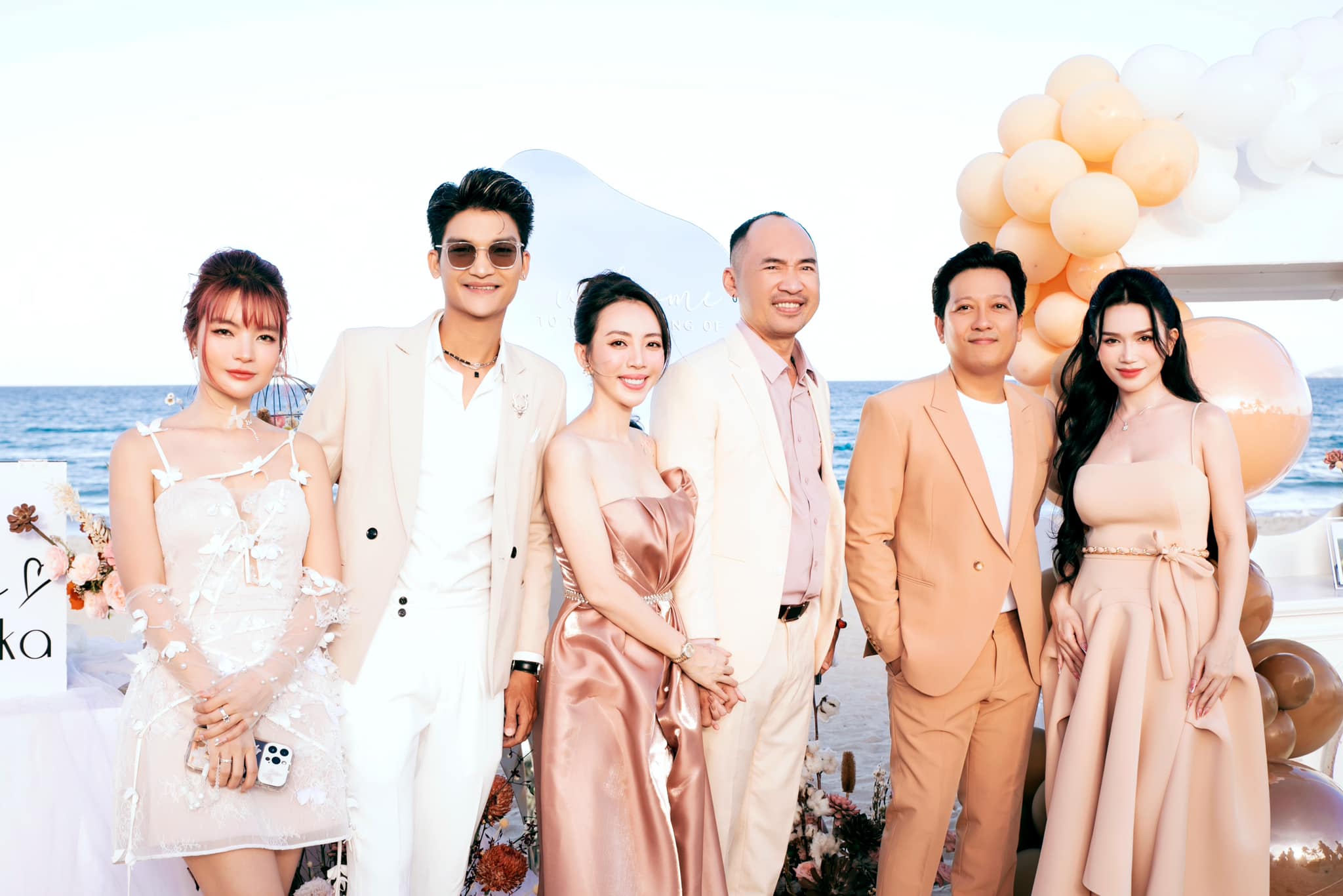 Lễ cưới đình&nbsp;đám&nbsp; trong tháng 11/2023 của showbiz Việt.