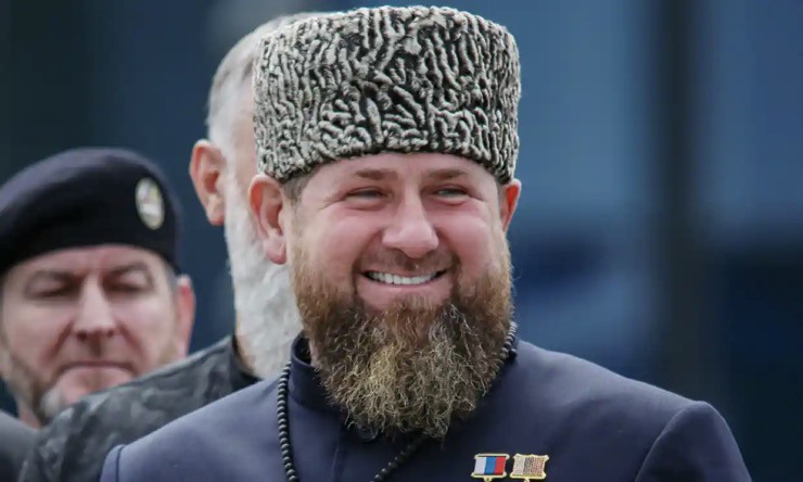 Lãnh đạo Chechnya Ramzan Kadyrov&nbsp;cũng tuyển dụng một nhóm chiến binh Wagner vào hàng ngũ lực lượng đặc nhiệm Akhmat.