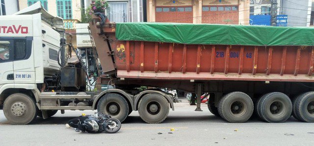 Va chạm liên hoàn trên Quốc lộ, 1 nữ hiệu phó trường liên cấp tử vong thương tâm- Ảnh 3.