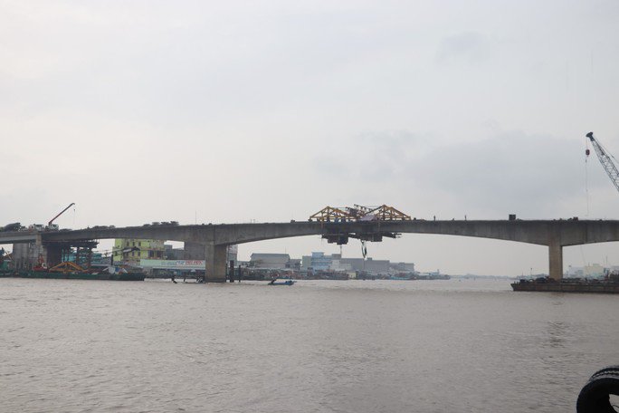 Hợp long cây cầu 640 tỉ đồng tại thị trấn biển lớn nhất ĐBSCL - 1