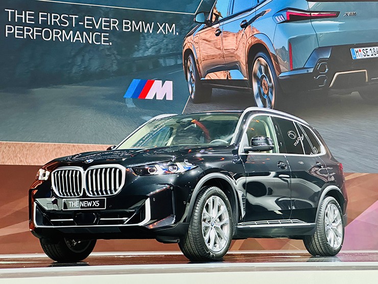 Bộ đôi xe SUV BMW X5 và XM hoàn toàn mới ra mắt thị trường Việt, giá bán từ 3.1 tỷ đồng - 3