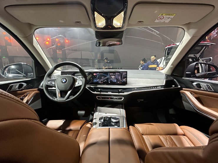 Bộ đôi xe SUV BMW X5 và XM hoàn toàn mới ra mắt thị trường Việt, giá bán từ 3.1 tỷ đồng - 4