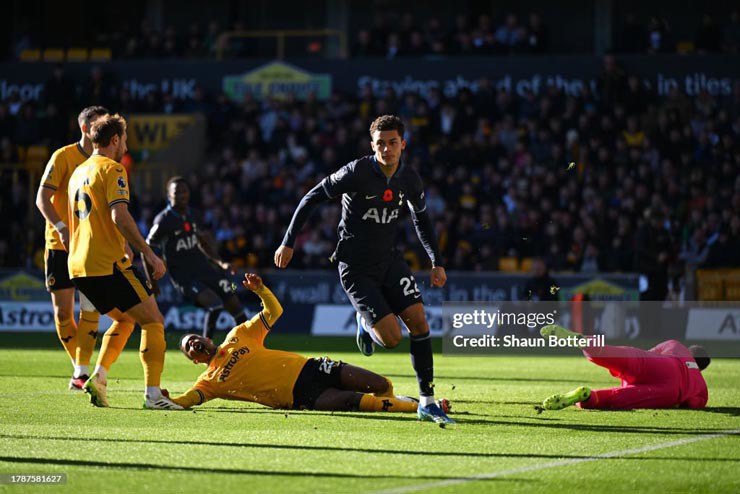 Trực tiếp bóng đá Wolverhampton - Tottenham: Điên rồ những phút bù giờ (Hết giờ) - 1