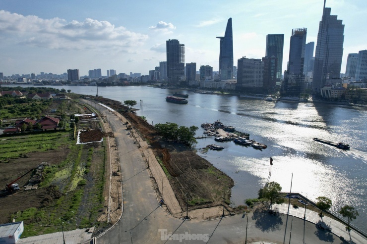 Cận cảnh thi công cải tạo bờ đông sông Sài Gòn đón Tết - 10