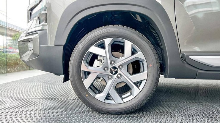 Giá xe Mitsubishi Xpander Cross lăn bánh tháng 10/2023, giảm 100% LPTB - 6