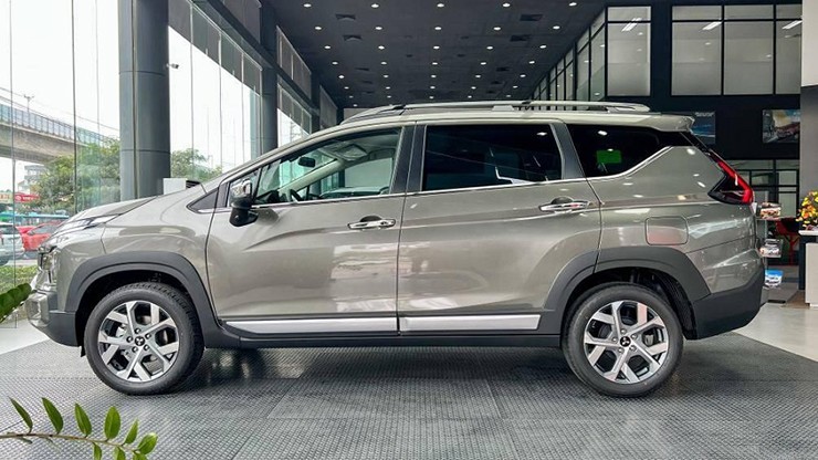 Giá xe Mitsubishi Xpander Cross lăn bánh tháng 10/2023, giảm 100% LPTB - 8