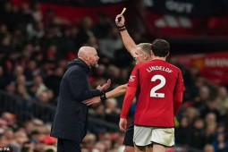 Erik Ten Hag lập kỷ lục mới ở MU: Vượt Klopp, bất ngờ lĩnh án treo giò