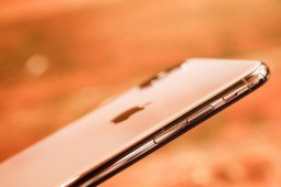 iPhone X vs XS: iPhone dùng tốt nhất ở tầm giá dưới 6 triệu