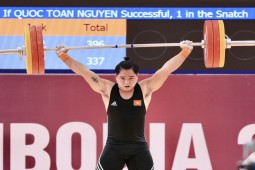 Vang dội lực sĩ Nguyễn Quốc Toàn phá 3 kỷ lục, giành HCV cử tạ SEA Games