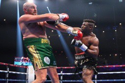 Nóng nhất thể thao tối 13/11: Amir Khan sốc vì Fury suýt thua Ngannou