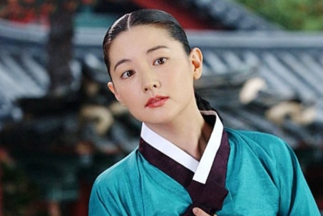 "Nàng Dae Jang Geum" U60 đẹp mĩ mãn, xứng đáng là "quốc bảo nhan sắc" Hàn Quốc