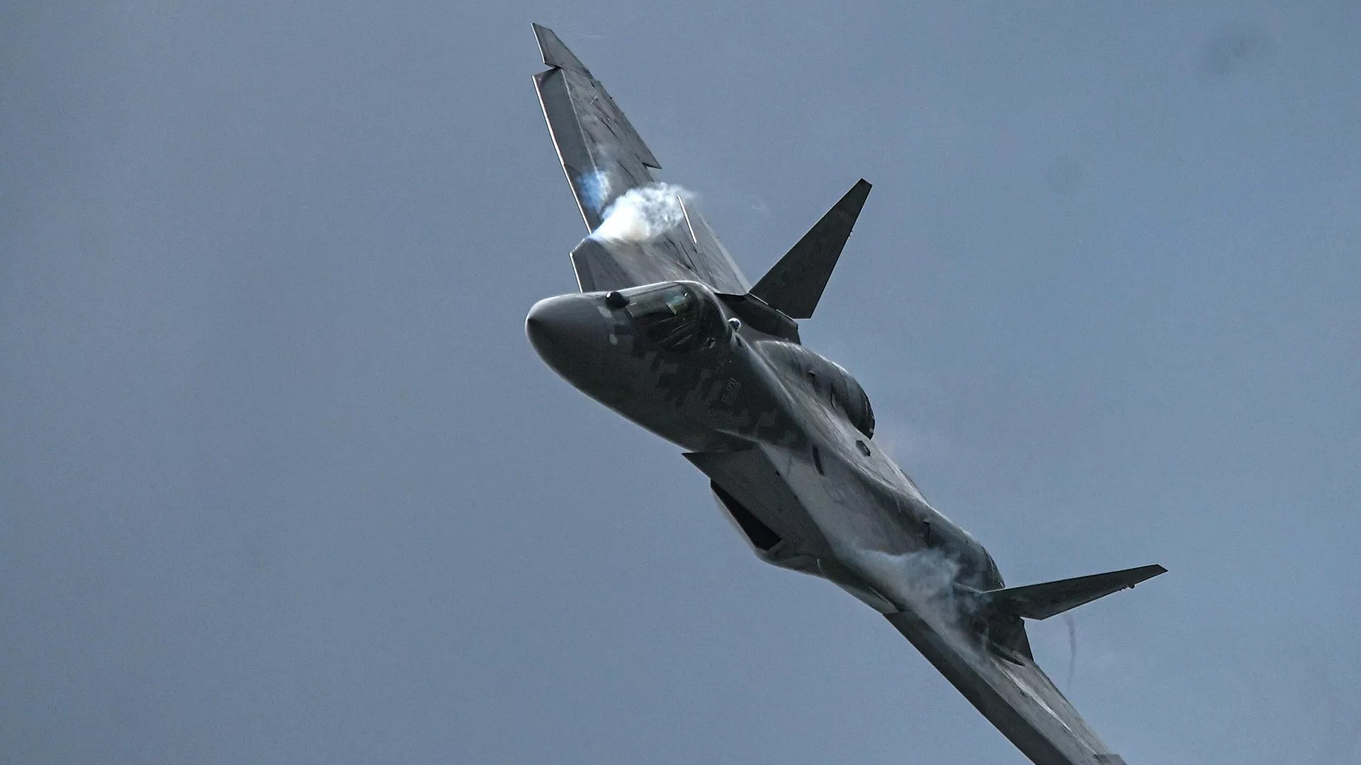 Hé lộ hình ảnh về phương án thiết kế máy bay Su-57 phiên bản hai chỗ ngồi