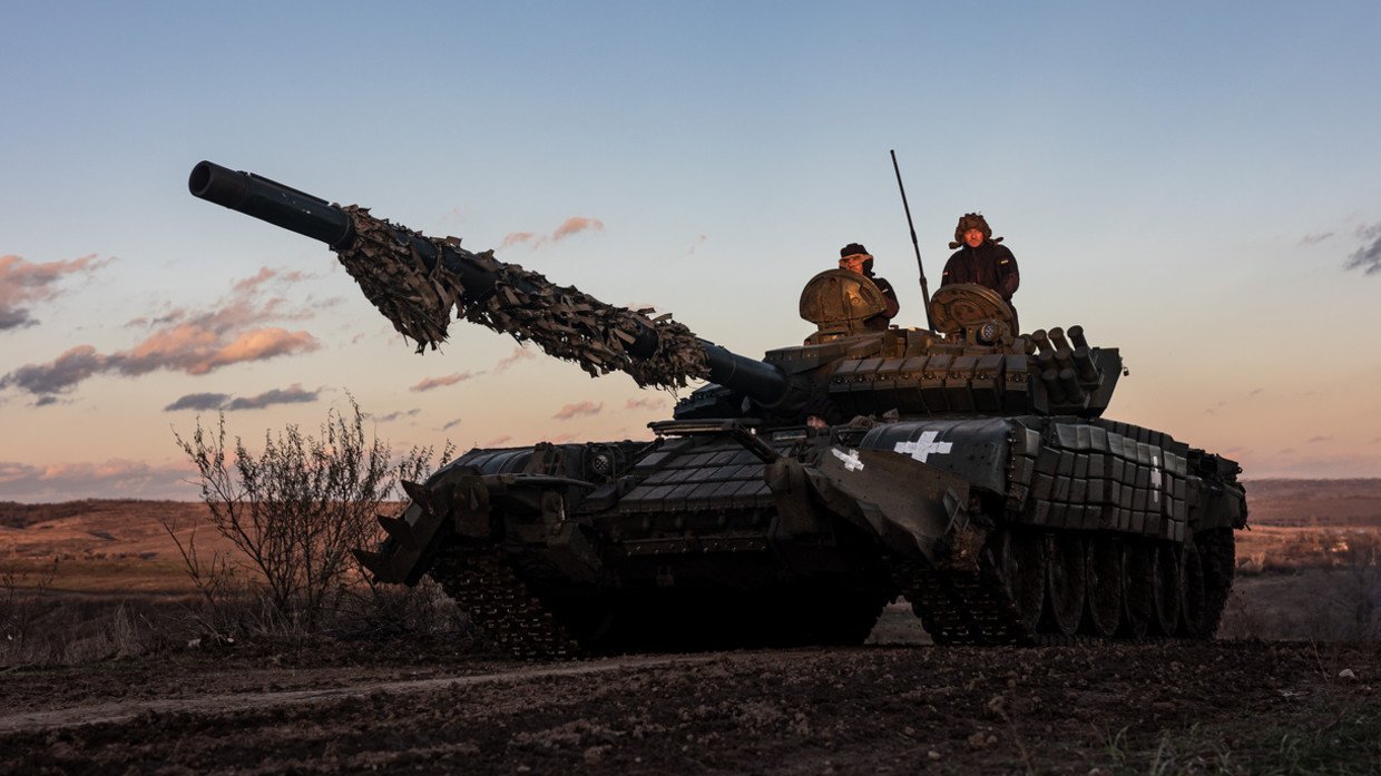 Xe tăng Ukraine hoạt động ở vùng Donbass vào ngày 7/11/2023.