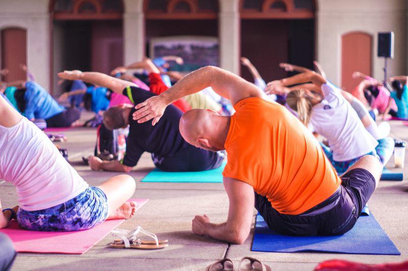 Vì sao cả đàn ông lẫn phụ nữ đều nên tập yoga nóng? - 4