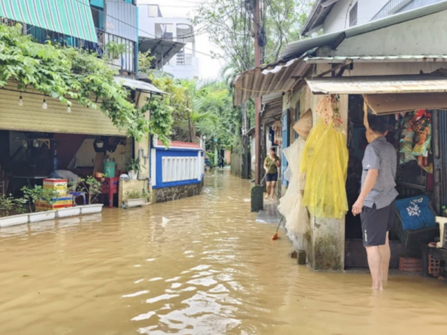 Mưa lũ phức tạp ở miền Trung, Phó Thủ tướng Trần Lưu Quang họp khẩn