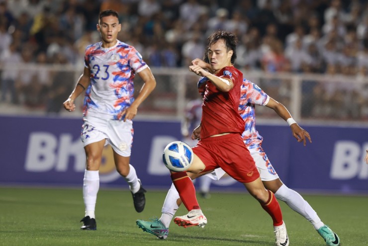 Video bóng đá Philippines - ĐT Việt Nam: Văn Toàn tỏa sáng, Đình Bắc lập công (Vòng loại World Cup) - 1