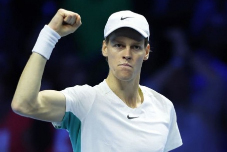 Video tennis Sinner - Rune: 3 set kịch tính, giúp Djokovic đoạt vé đi tiếp (ATP Finals)