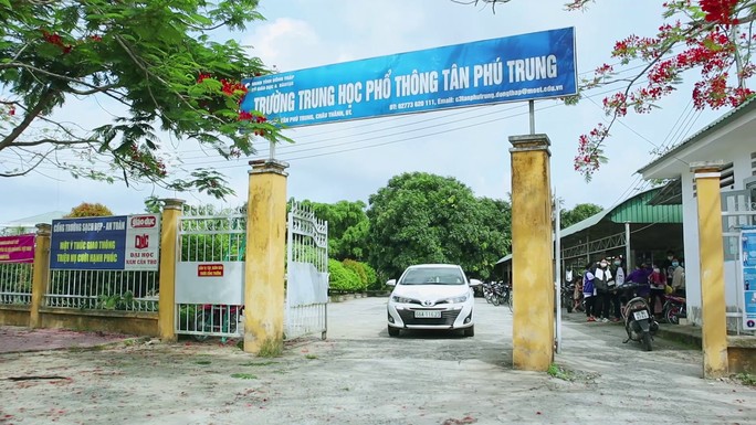 Ông Đ. được phát hiện tử vong trong tư thế treo cổ chỉ sau 4 ngày nhận nhiệm vụ mới.