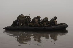 Ukraine tuyên bố về tình hình lực lượng vượt sang bờ đông sông Dnipro
