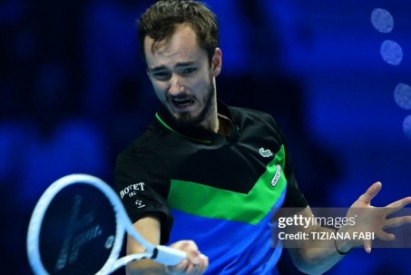 Trực tiếp tennis Sinner - Medvedev: Set 3 chóng vánh, "Gấu Nga" bất lực (ATP Finals) (Kết thúc)