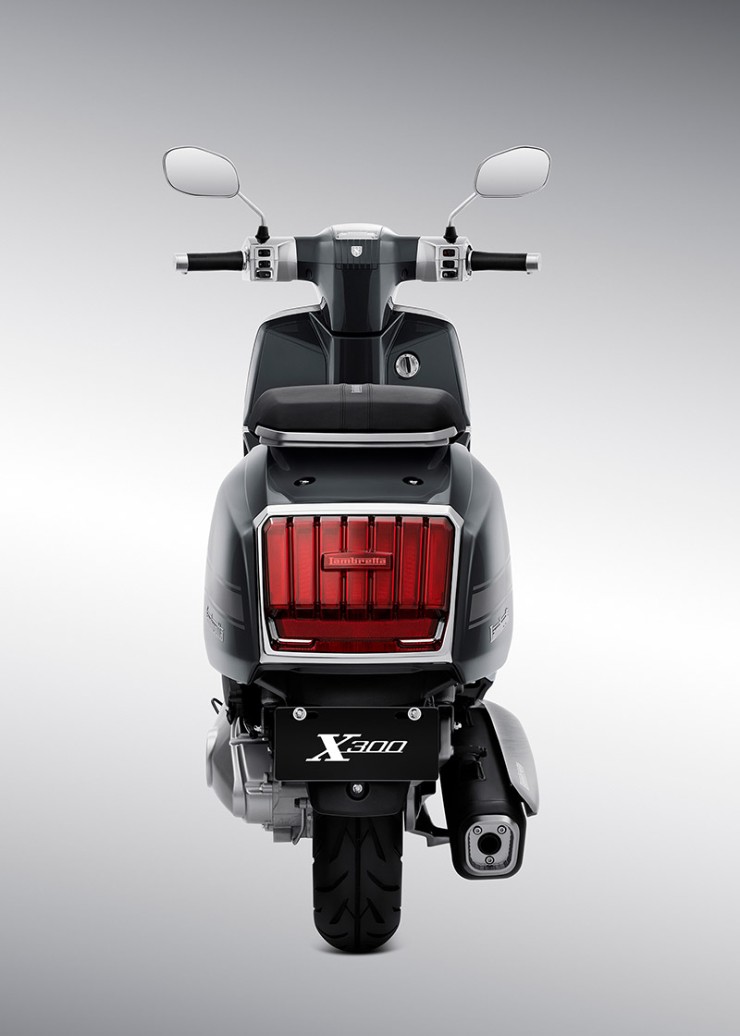 Ngắm 2024 Lambretta X300 SR đẹp lung linh, sánh cạnh Vespa GTS 300 - 9