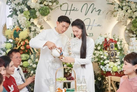 Vợ cầu thủ Văn Hậu gây tranh cãi hậu đám cưới cổ tích HOT nhất tuần