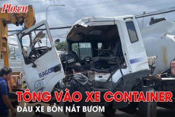 Video: Xe bồn tông vào xe container, dầu nhớt chảy tràn lan trên Quốc lộ 1