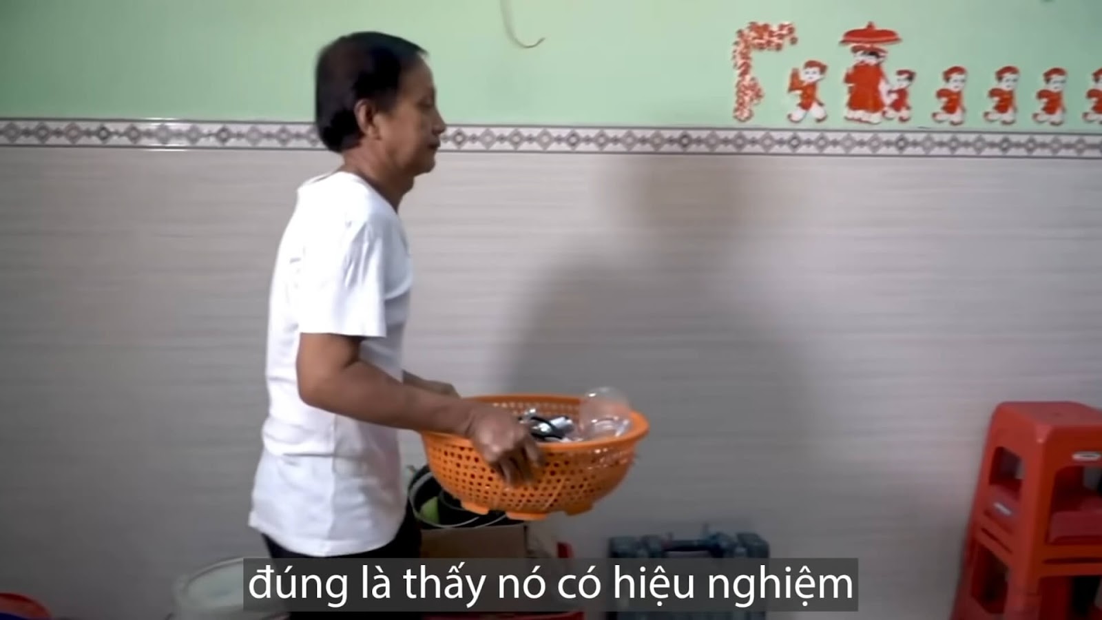 Đau nhức xương khớp tới độ nằm liệt giường, nay đi thoăn thoắt chỉ nhờ cách đơn giản này! - 4