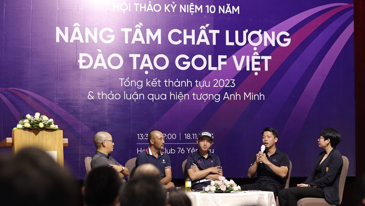 Golfer Nguyễn Anh Minh và&nbsp;HLV Nguyễn Thái Dương tại buổi hội thảo