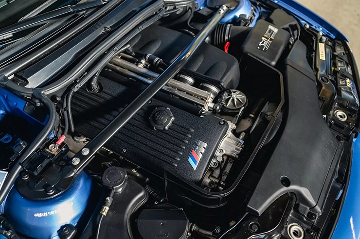 Huyền thoại BMW M3 E46 số sàn được đấu giá có gì đặc biệt?