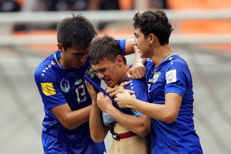 Video bóng đá U17 Anh - U17 Uzbekistan: Cú sốc hạ gục cựu vương thế giới (U17 World Cup) - 1