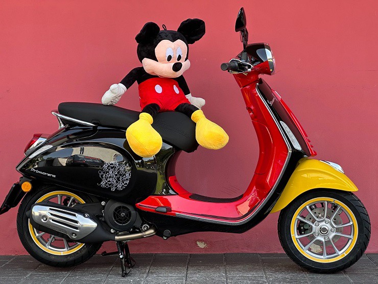 Vespa Primavera phiên bản chuột Mickey về Việt Nam, giá chỉ 86,8 triệu đồng - 4