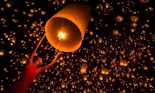 Lễ hội đèn trời Chiang Mai có lịch sử từ thế kỷ thứ XIII. Ảnh: Yee Peng Lantern Festival.