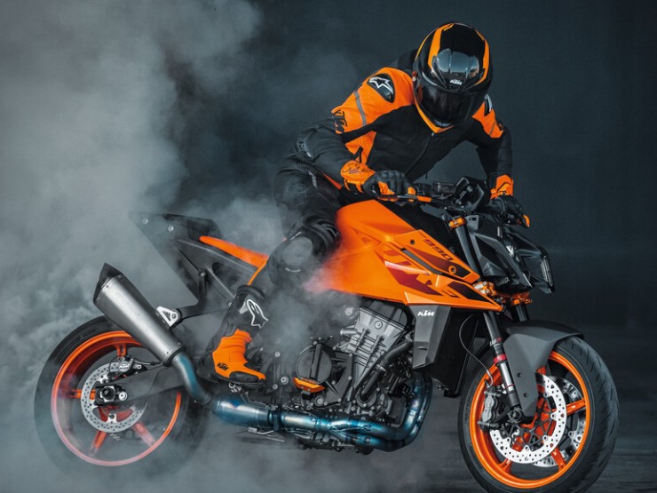 2024 KTM 990 Duke ra mắt khiến dân chơi naked-bike 