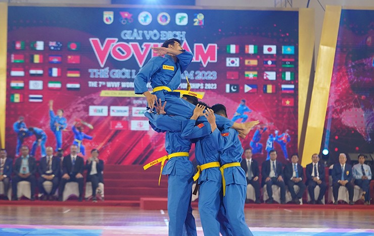 VĐV Vovinam quốc tế biểu diễn tại lễ khai mạc