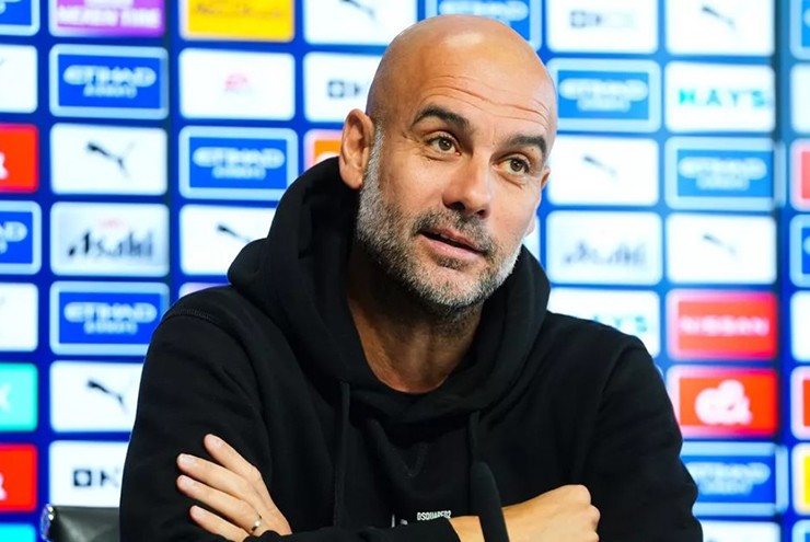 HLV Pep Guardiola trả lời họp báo trước trận gặp Liverpool