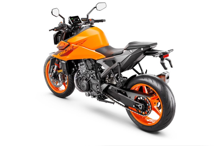 2024 KTM 990 Duke ra mắt khiến dân chơi naked-bike 