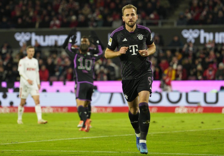 Harry Kane tiếp tục sưu tầm kỷ lục ở Bundesliga