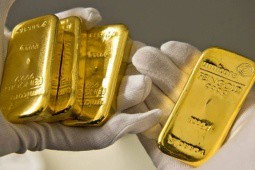 Giá vàng hôm nay 25/11: Tăng “bốc đầu“, người mua vàng từ đầu năm lãi bao nhiêu?