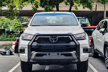 Toyota Hilux mới bắt đầu được đại lý nhận cọc tại Việt Nam