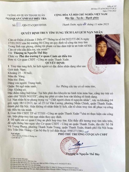 Công an quận Thanh Xuân ra quyết định truy tìm lai lịch nạn nhân tử vong chưa rõ lý do.