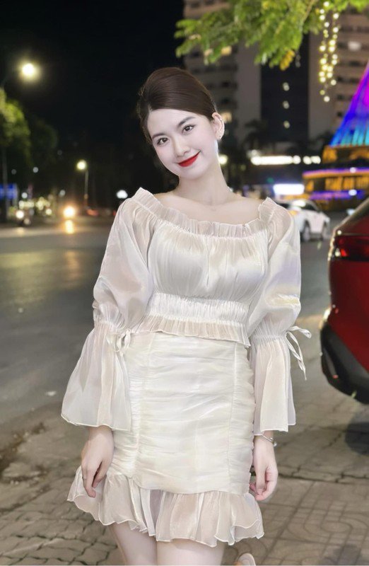 Nữ MC xinh đẹp là con gái cựu danh thủ ĐTQG Việt Nam - 6