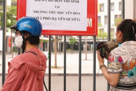 Tuyển sinh vào lớp 10 tại Hà Nội: Học sinh chịu áp lực tứ bề