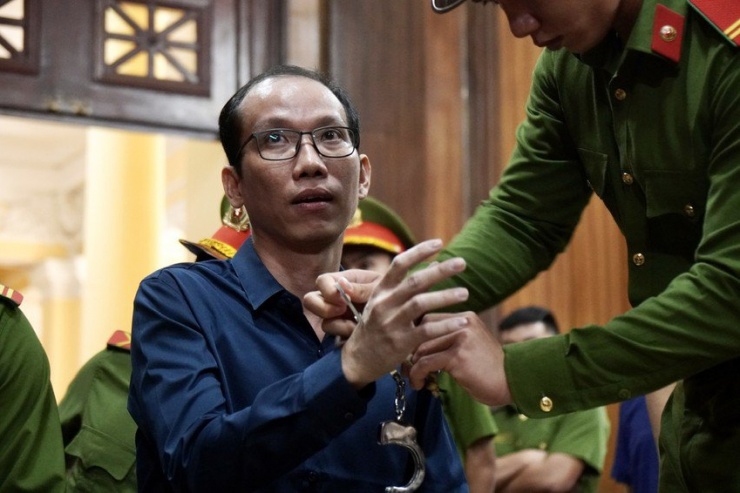 Bị cáo Nguyễn Văn Lợi - bị cáo giúp sức cho cựu giám đốc BV Thủ Đức. Ảnh: TRẦN LINH
